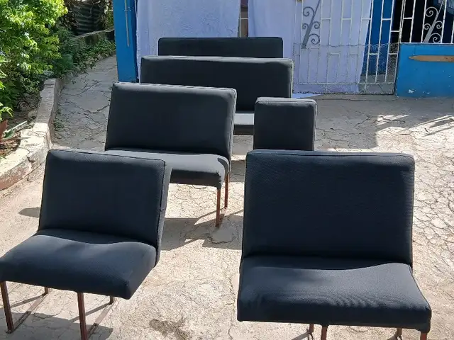 6 Custom made bus seats, Saint Catherine