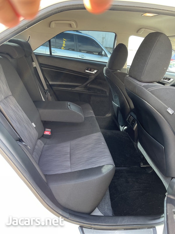 Toyota Mark X 2,5L 2018-10