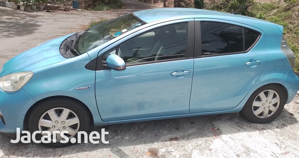 Toyota Aqua 1,5L 2012-2