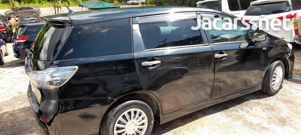 Toyota Wish 1,8L 2013-2