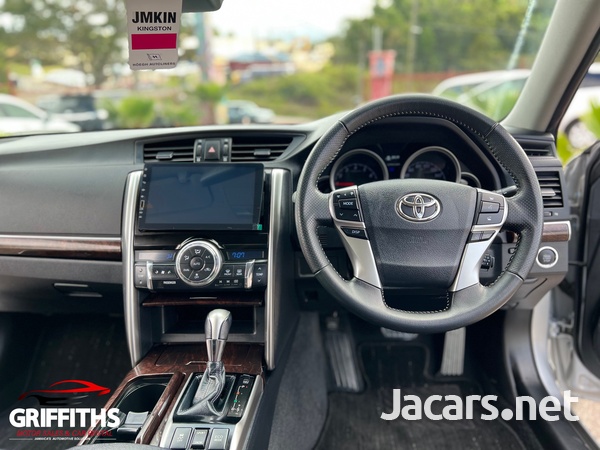 Toyota Mark X 2,5L 2017-9