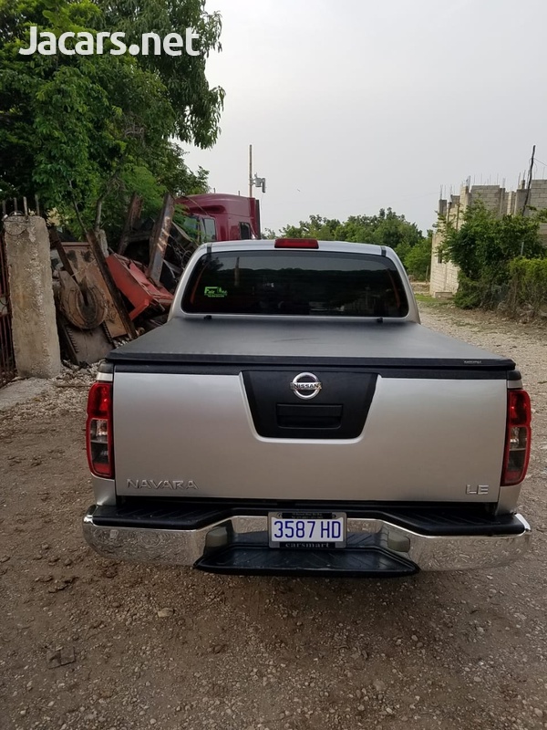 Nissan Navara 2,0L 2009-6