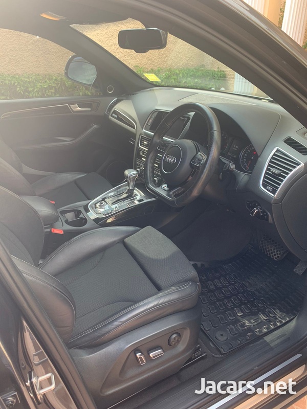 Audi Q5 2,0L 2017-7