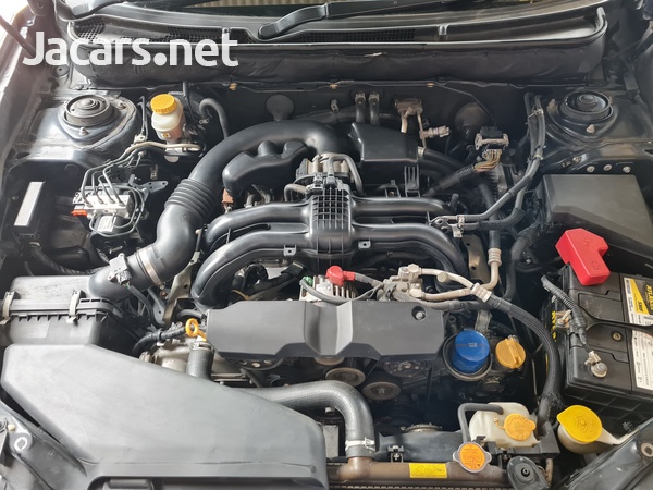 Subaru Legacy 2,5L 2014-6