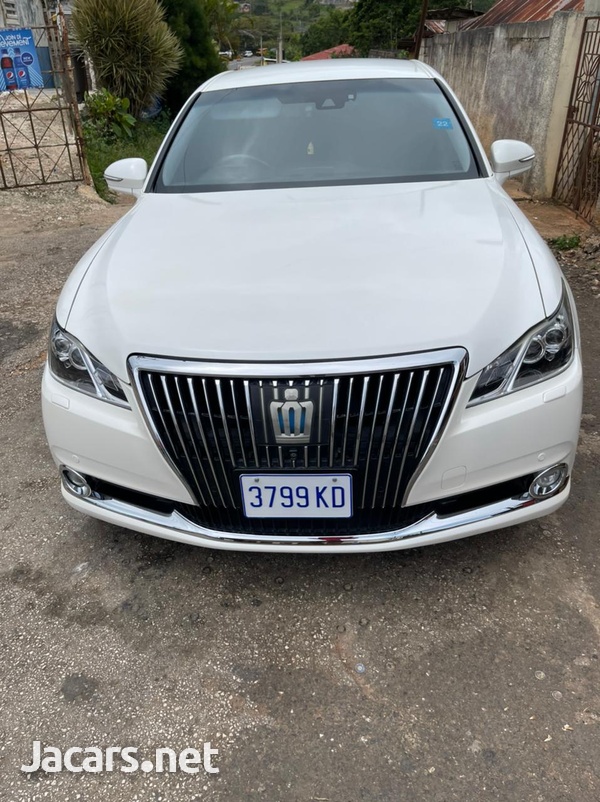 Toyota Crown 3,5L 2014-1
