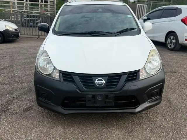 Nissan AD Wagon