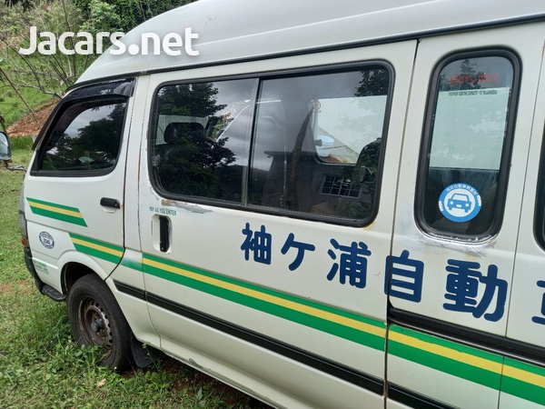 Toyota Hiace 5,0L 2004-4