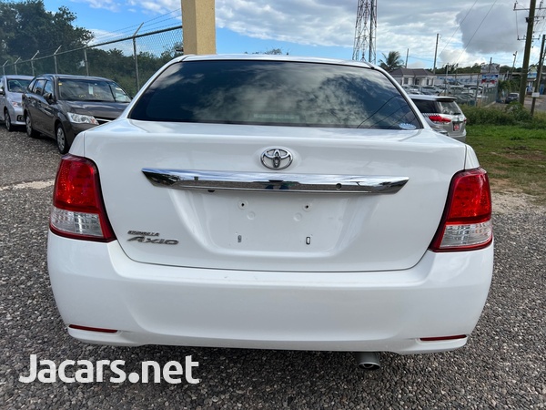 Toyota Axio 1,5L 2014-5