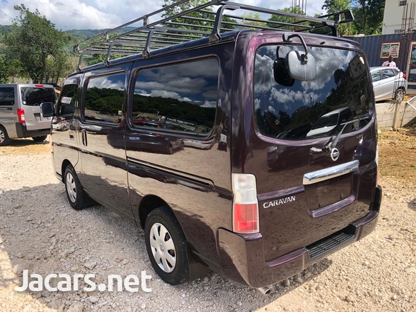 Nissan Caravan 2,0L 2012-6