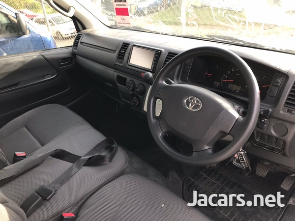 Toyota Hiace 3,0L 2016-15