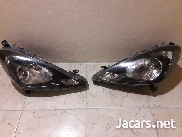 Honda Fit RS HID headlights-1