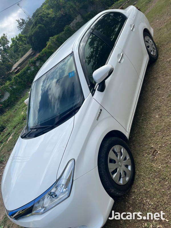 Toyota Axio 1,4L 2015-1