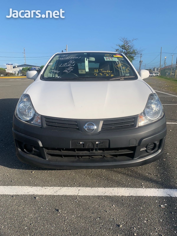 Nissan AD Wagon 1,5L 2016-1