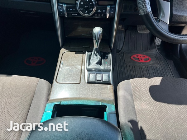 Toyota Mark X 2,5L 2015-14