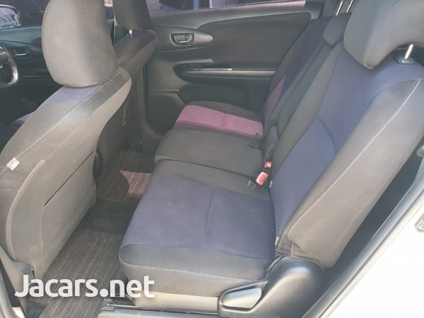 Toyota Wish 1,8L 2013-3
