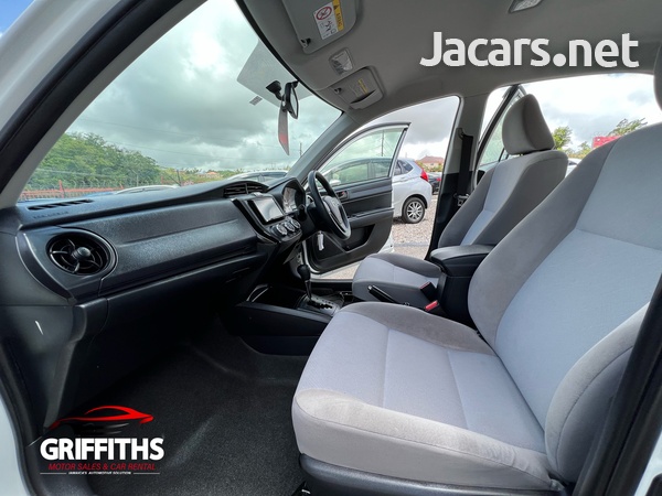 Toyota Axio 1,5L 2017-14