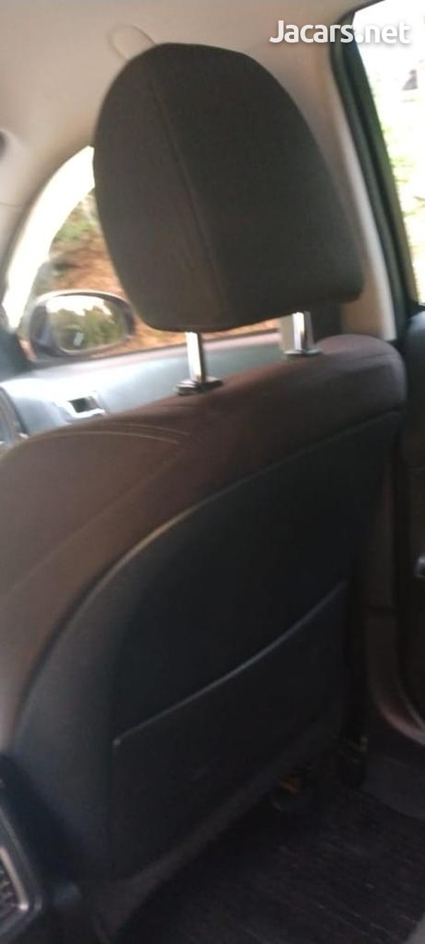 Toyota Mark X 2,5L 2013-6