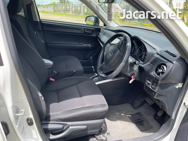 Toyota Fielder 1,5L 2016-4