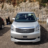 Toyota Noah 2,0L 2013 Toyota Noah 2,0L 2013