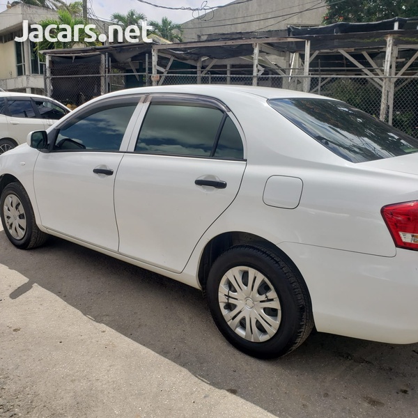 Toyota Axio 1,5L 2012-3
