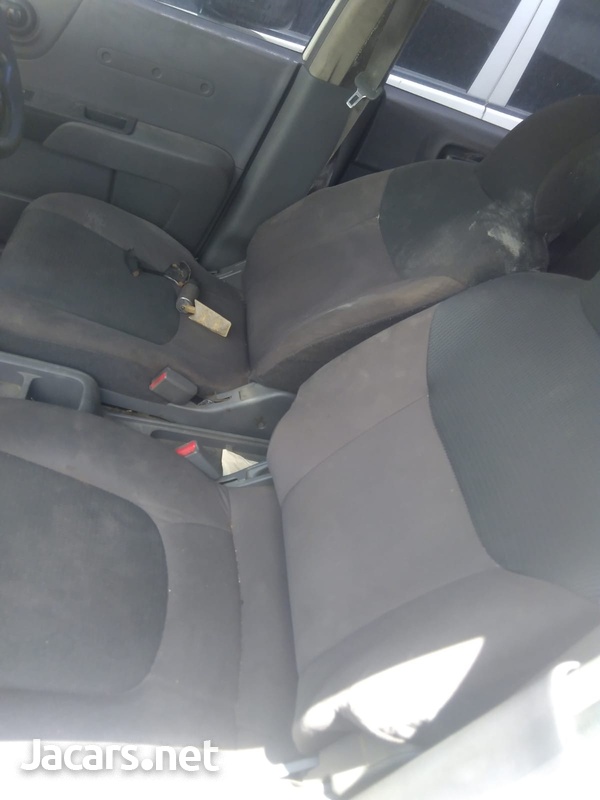 Nissan AD Wagon 1,5L 2013-7