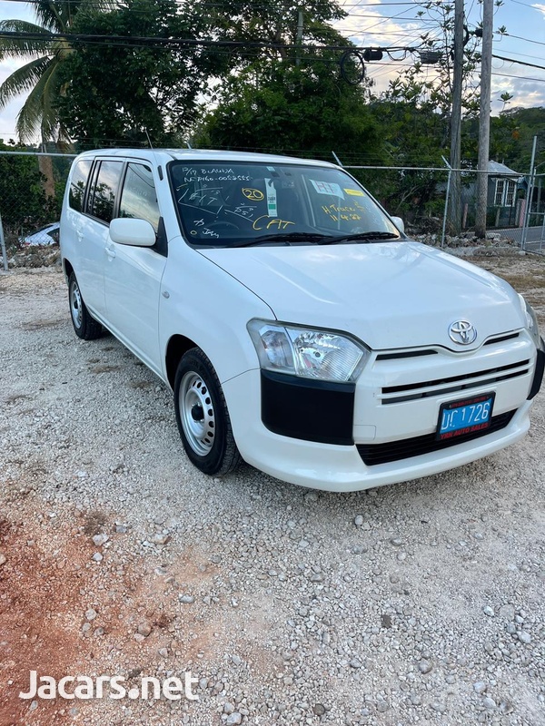 Toyota Probox 1,5L 2016-1