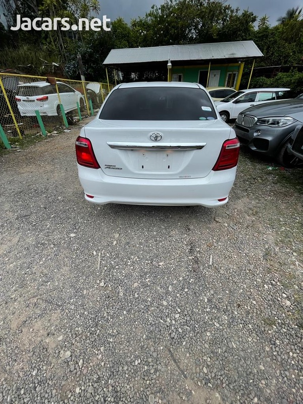 Toyota Axio 1,5L 2016-10