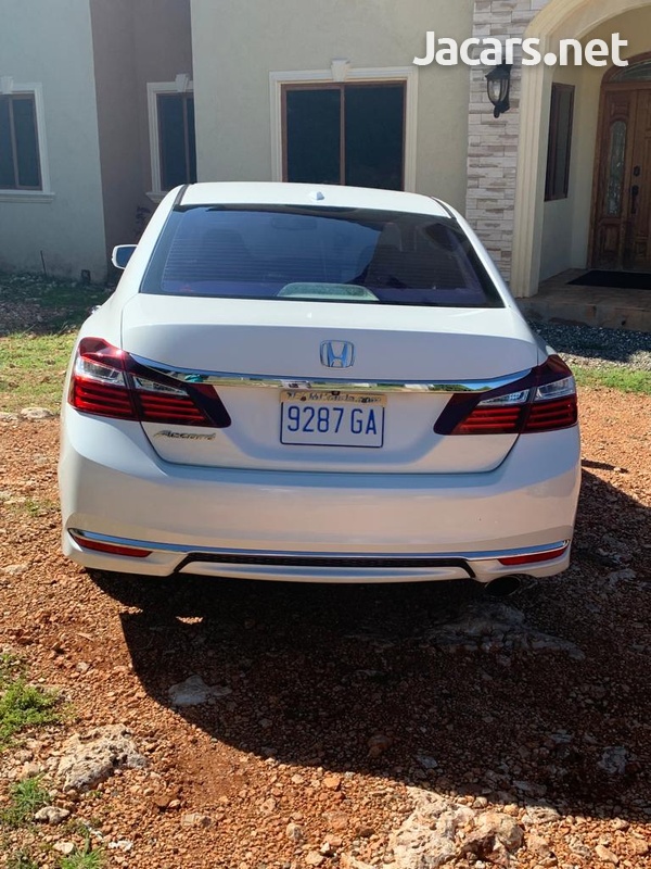 Honda Accord 2,5L 2017-6