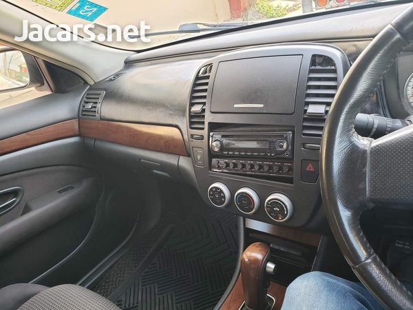 Nissan Bluebird 2,0L 2006-5