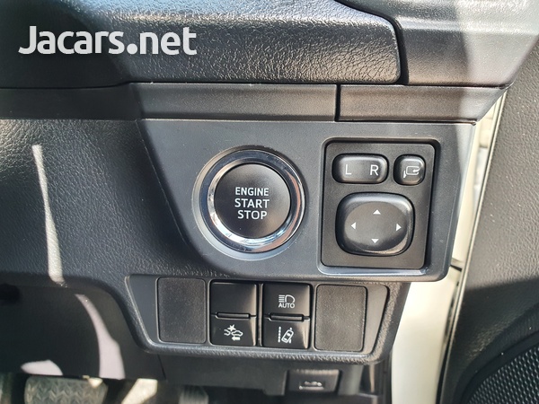 Toyota Axio 1,5L 2017-6