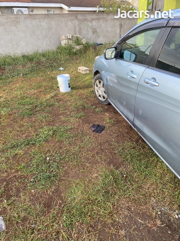 Mazda Premacy 2,5L 2013-4