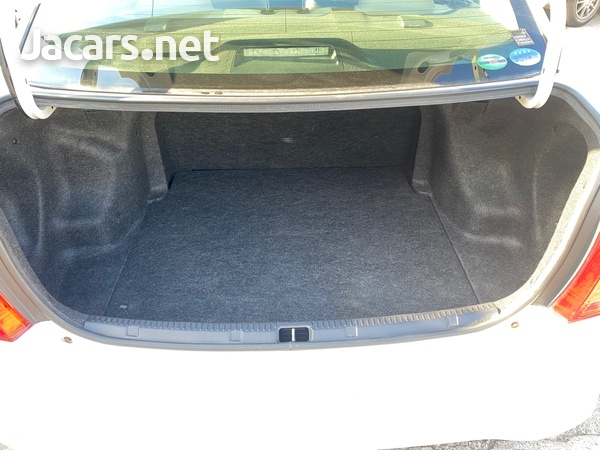 Toyota Axio 1,5L 2017-12
