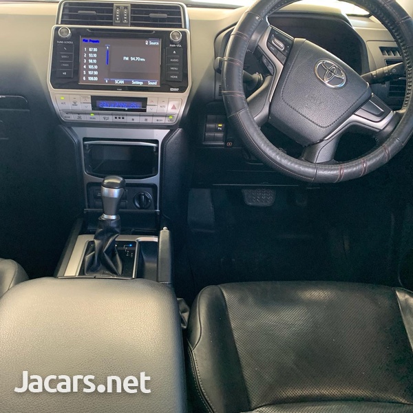 Toyota Land Cruiser Prado 3,0L 2019-4