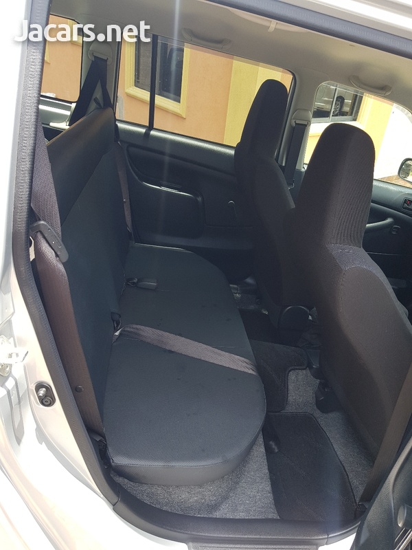 Toyota Probox 1,3L 2017-7