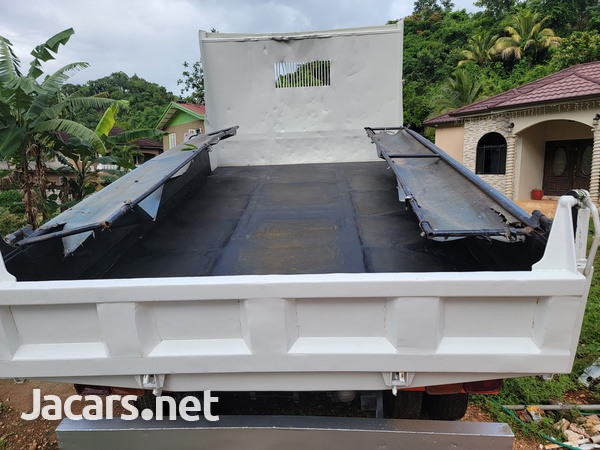 Izuzu Forward Dump Truck 5Ton-5
