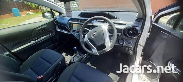 Toyota Aqua 1,5L 2017-7