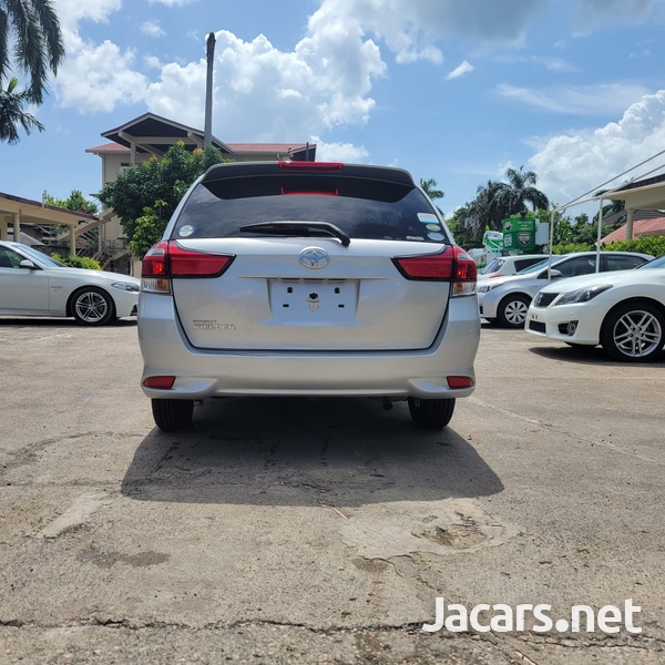 Toyota Fielder 1,5L 2017-2