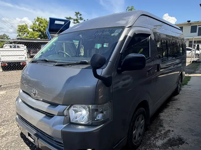 2015 Toyota Hiace commuter, Westmoreland
