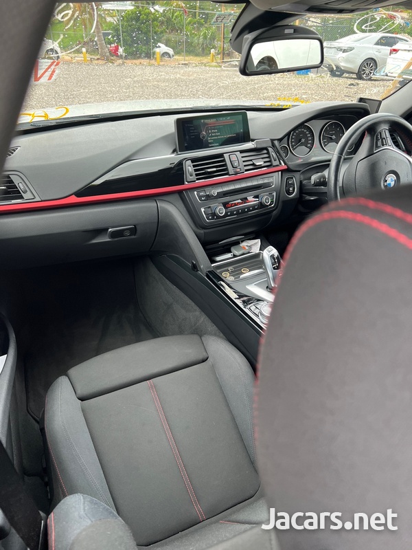 BMW 3-Series 2,0L 2014-7