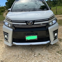 Toyota Voxy 2,5L 2014 Toyota Voxy 2,5L 2014