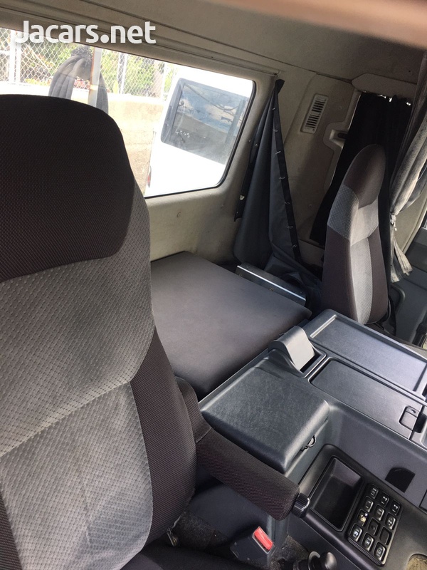 2012 Mitsubishi Fuso-6