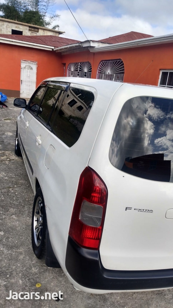 Toyota Probox 1,5L 2013-7