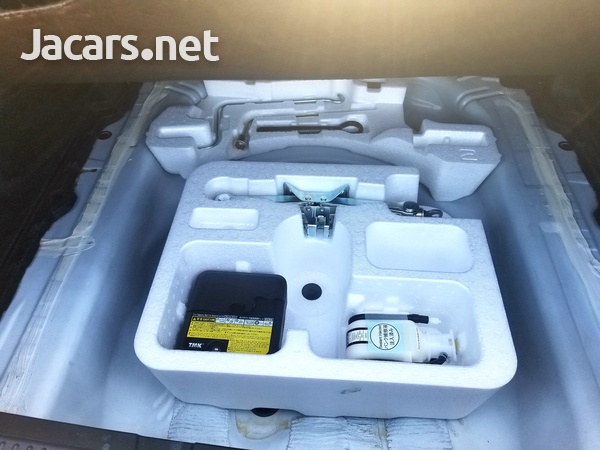 Toyota Axio 1,5L 2016-13
