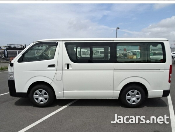 2016Toyota Hiace-3