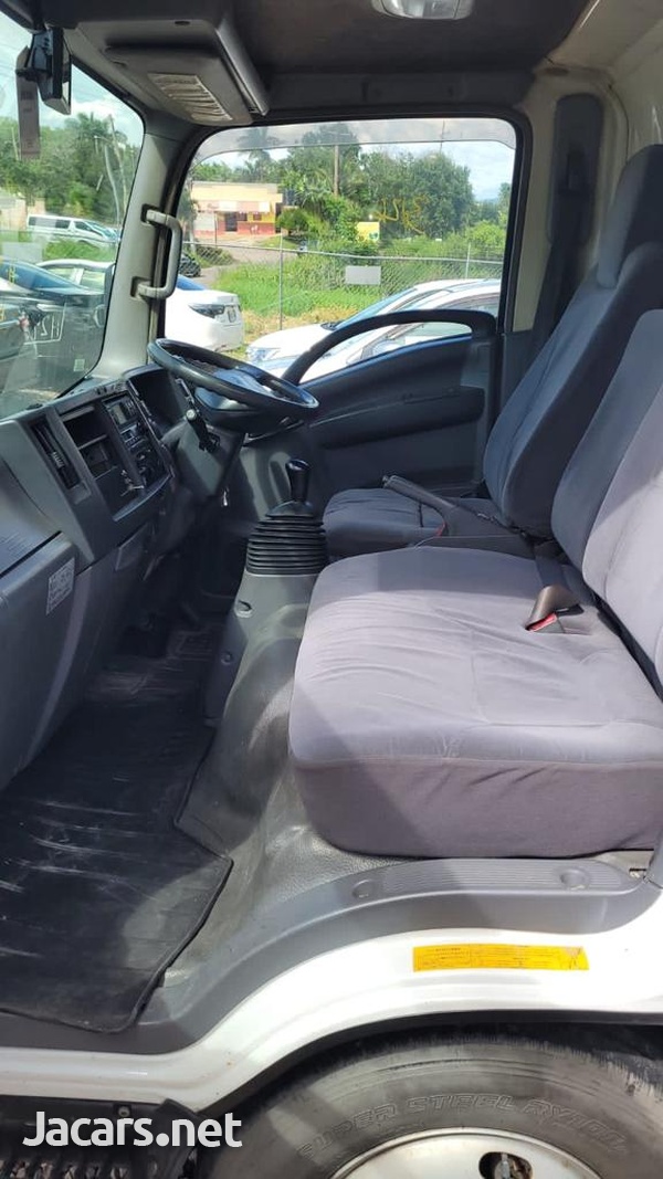 2007 Isuzu Freezer Body Truck-5