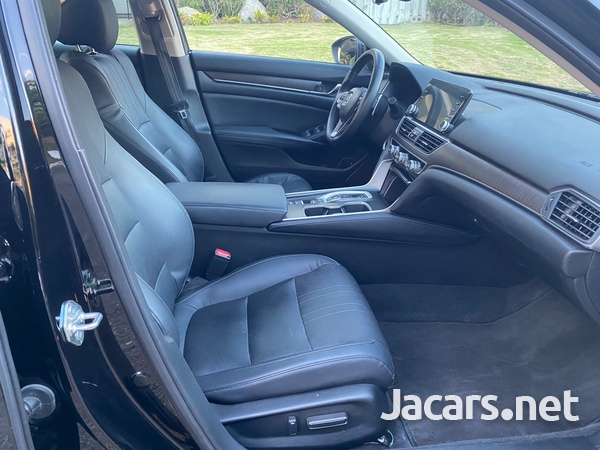 Honda Accord 2,0L 2018-7