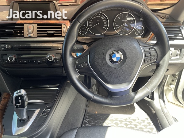 BMW 3-Series 2,0L 2013-4