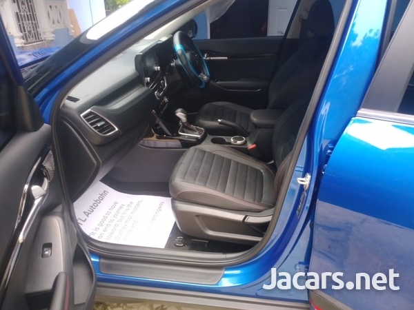 KIA Seltos 1,5L 2022-9