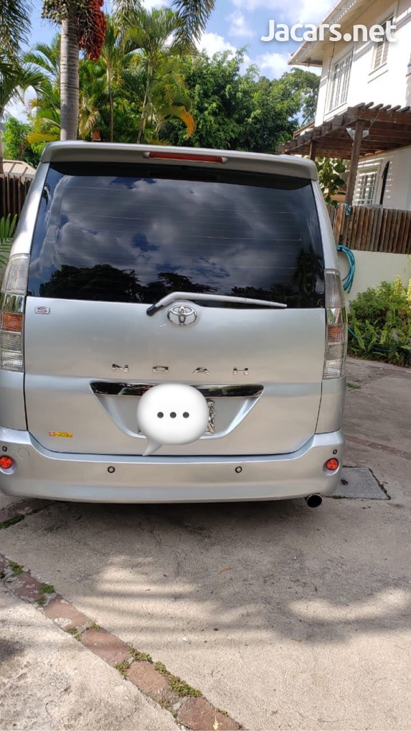 Toyota Noah 1,9L 2003-2