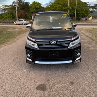 Toyota Voxy 2,0L 2015 Toyota Voxy 2,0L 2015